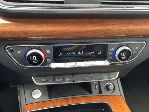 Certified 2023 Audi Q5 2.0T Premium Plus w/ Premium Plus Package AWD/4WD image 29