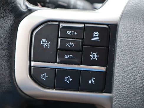 Used 2024 Ford Expedition Limited image 13