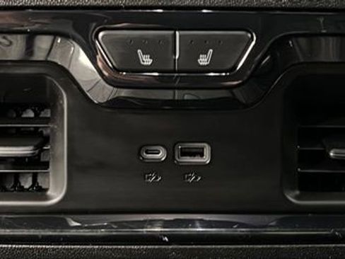 Used 2024 GMC Sierra 1500 AT4 w/ Technology Package image 50