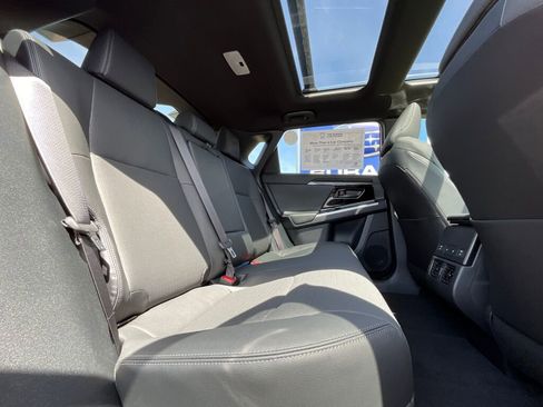 Used 2024 Subaru Solterra w/ Touring Package image 14