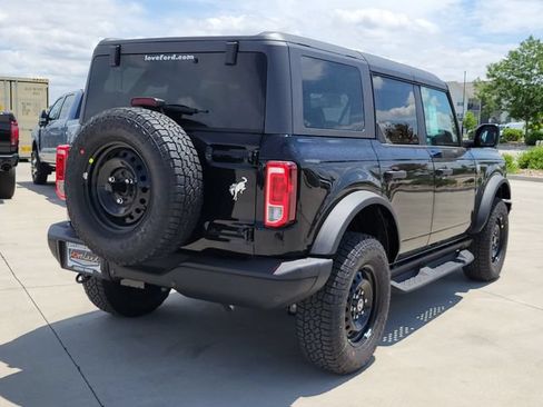 New 2026 Ford Bronco Big Bend w/ Black Diamond Package AWD/4WD image 3