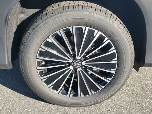 New 2026 Volkswagen Tiguan S image 5