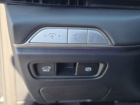 Used 2025 Genesis GV80 2.5T Standard AWD/4WD image 37