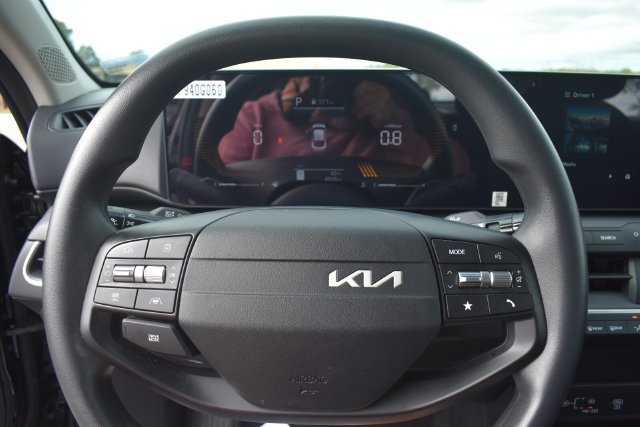 New 2026 Kia K4 FWD image 24