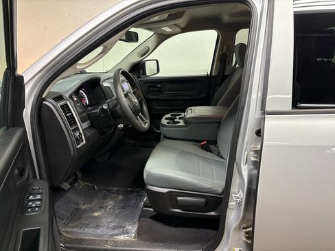 Used 2019 RAM 1500 Express image 3