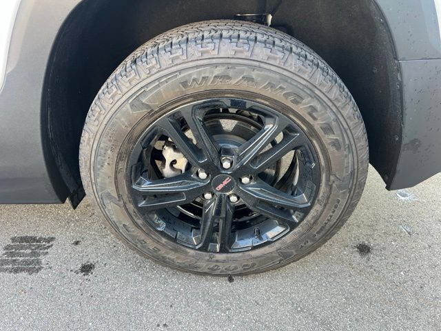 Used 2022 GMC Terrain AT4 AWD/4WD image 9