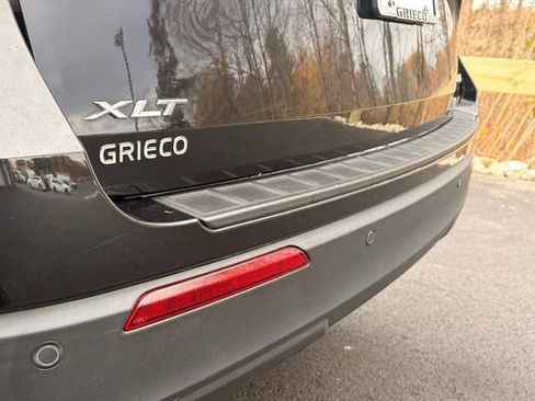 Used 2021 Ford Explorer XLT image 10