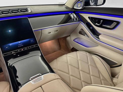 Used 2024 Mercedes-Benz Maybach S 580 4MATIC image 25