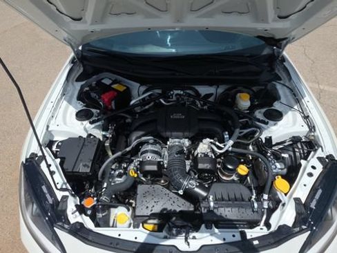 Used 2025 Toyota GR86 Premium RWD image 29