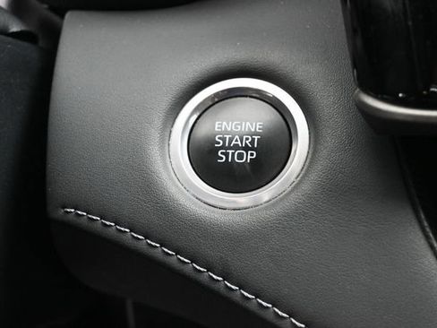 Certified 2024 Toyota Highlander LE AWD/4WD image 17