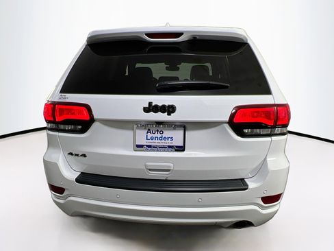 Used 2022 Jeep Grand Cherokee Laredo X image 6