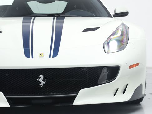 Used 2017 Ferrari F12tdf RWD image 13