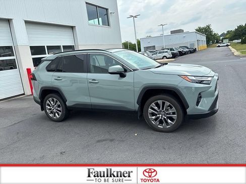 Used 2023 Toyota RAV4 XLE Premium AWD/4WD image 3