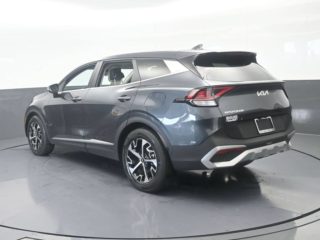 Used 2024 Kia Sportage EX FWD image 4