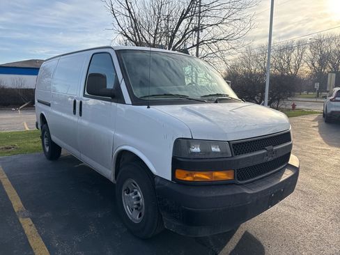 Used 2023 Chevrolet Express 2500 w/ Driver Convenience Package image 4