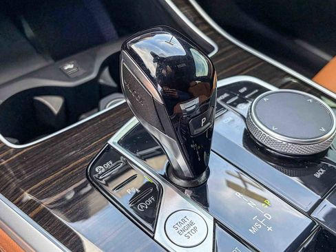 Used 2019 BMW X5 xDrive40i w/ Convenience Package AWD/4WD image 18