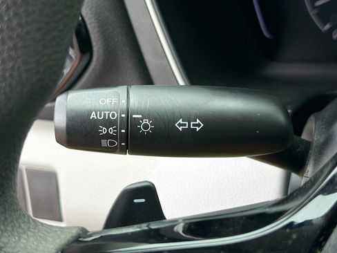 Used 2023 Honda Pilot LX image 19