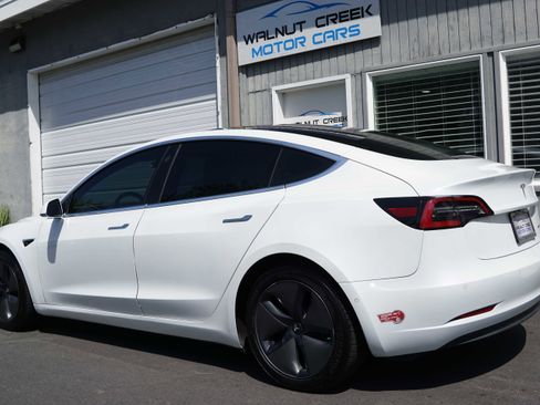 Used 2020 Tesla Model 3 Long Range image 19