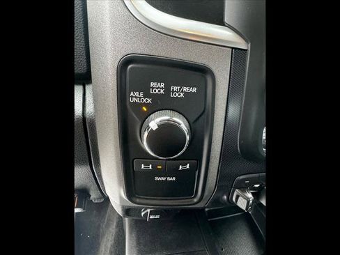 Used 2017 RAM 2500 Power Wagon w/ Luxury Group image 26