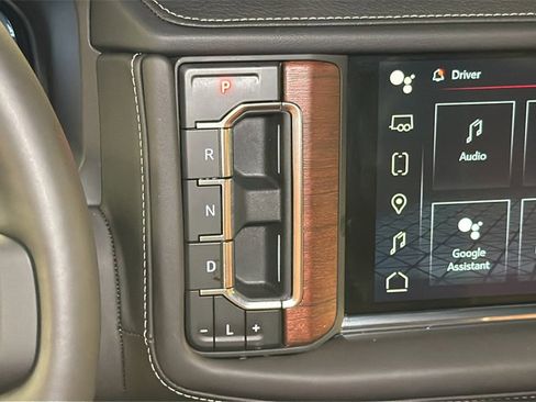 Used 2024 GMC Yukon Denali Ultimate image 28