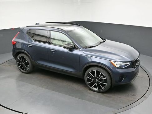 New 2026 Volvo XC40 B5 Ultra w/ Protection Package Premier image 44