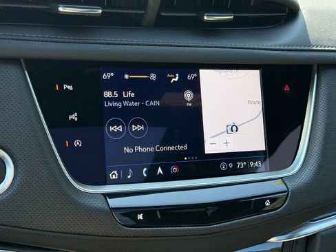 Used 2025 Cadillac XT5 Premium Luxury w/ Technology Package AWD/4WD image 58