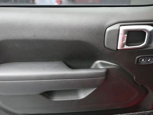 Used 2024 Jeep Gladiator Sport image 11