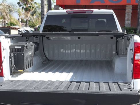 Used 2021 Chevrolet Silverado 1500 LT w/ Convenience Package II AWD/4WD image 9