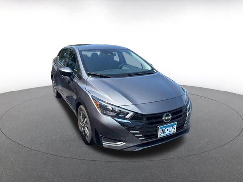Used 2025 Nissan Versa SV FWD image 2