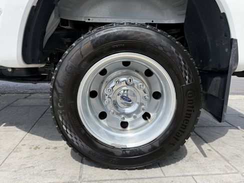 Used 2024 Ford F450 Platinum w/ FX4 Off-Road Package AWD/4WD image 38