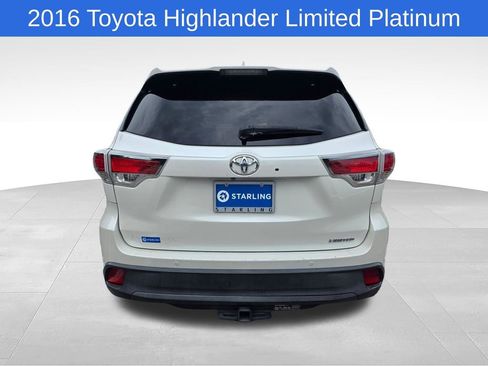 Used 2016 Toyota Highlander Limited Platinum FWD image 8