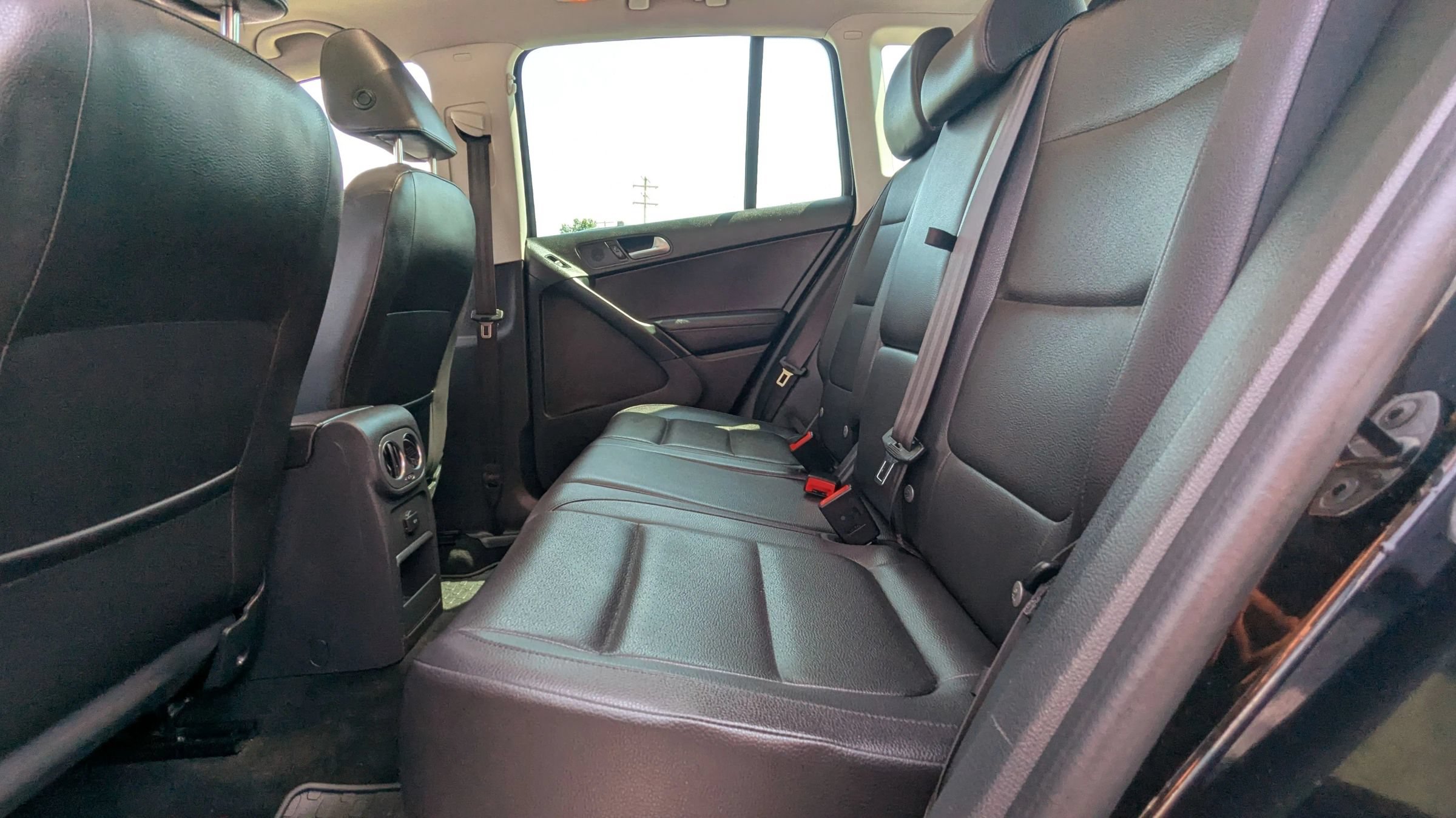 Used 2016 Volkswagen Tiguan SE FWD image 11