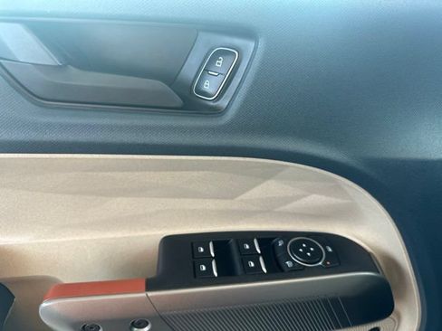 Used 2025 Ford Maverick Lariat w/ 4K Tow Package AWD/4WD image 24
