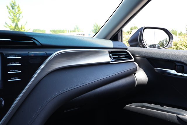 Used 2018 Toyota Camry SE FWD image 23