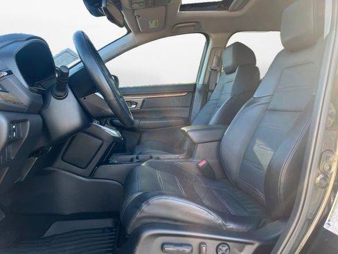 Used 2018 Honda CR-V Touring image 9