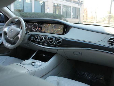 Used 2014 Mercedes-Benz S 63 AMG 4MATIC Sedan w/ Rear Seat Package image 32