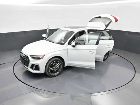 Used 2021 Audi Q5 e Premium Plus image 42