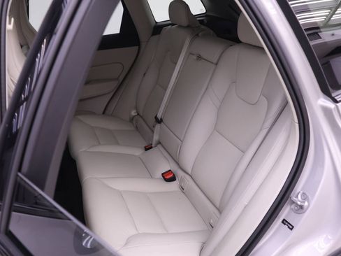 Certified 2024 Volvo XC60 B5 Plus AWD/4WD image 13