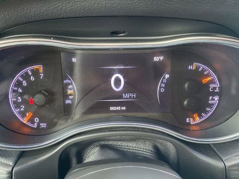 Used 2021 Jeep Grand Cherokee Laredo X image 19