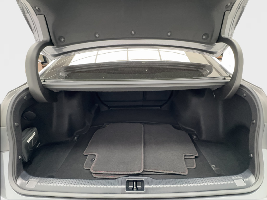Used 2024 Lexus IS 350 F Sport RWD image 19