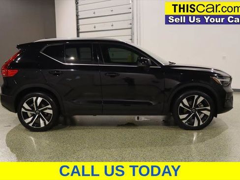 Used 2024 Volvo XC40 B5 Plus w/ Protection Package Premier AWD/4WD image 8