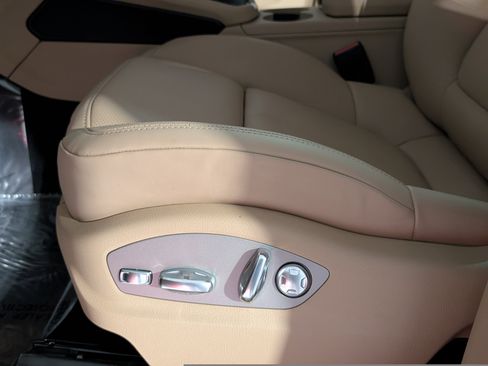 New 2026 Porsche Macan image 19