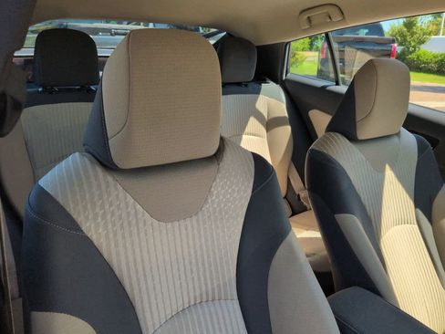 Used 2016 Toyota Prius Two FWD image 7