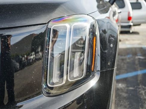Certified 2025 Kia Telluride S image 11