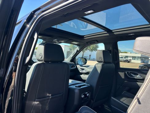 Used 2023 GMC Yukon SLT image 19