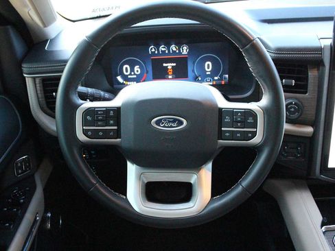 Used 2023 Ford Expedition Limited AWD/4WD image 35