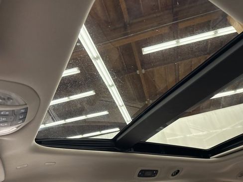 Used 2020 Chrysler Pacifica Limited image 18