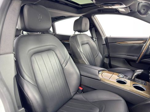 Used 2022 Maserati Quattroporte GT image 36