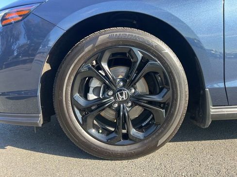 Used 2025 Honda Accord SE image 11