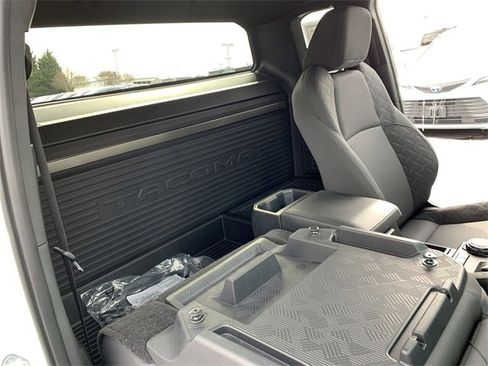 Used 2024 Toyota Tacoma SR image 11